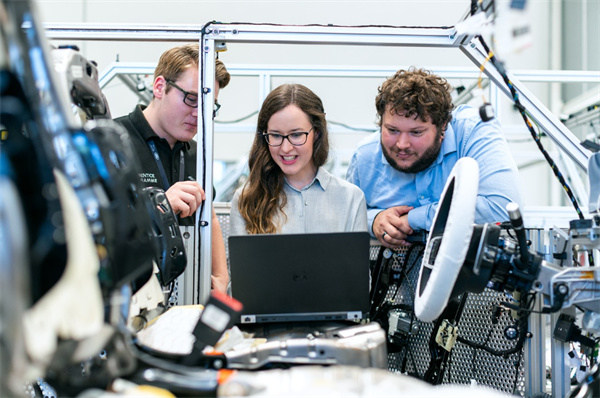 “車輪上的翻譯家”一百分翻譯為汽車行業(yè)提供成熟的語言解決方案 “車輪上的翻譯家”一百分翻譯為汽車行業(yè)提供成熟的語言解決方案